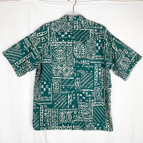 Tori Richard Hawaiian Shirt Cotton Batik Green Cream Shell Buttons Size L - Picture 2 of 6